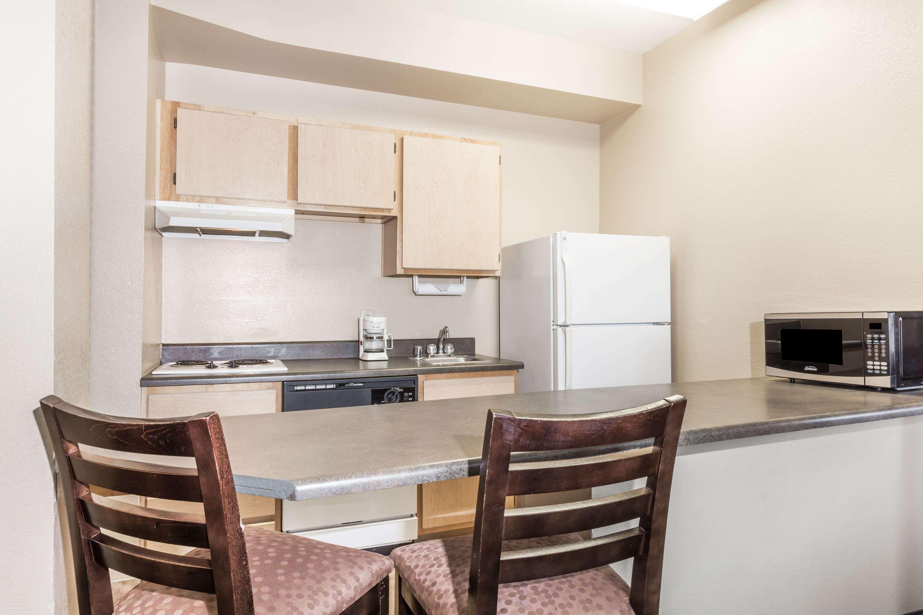 Hawthorn Suites By Wyndham Chandler Exterior photo